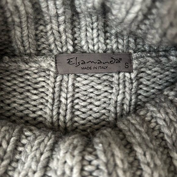 Cozy & Warm Anthropology Heather Gray Chunky Cable-Knit Turtleneck Sweater - Picture 2 of 6